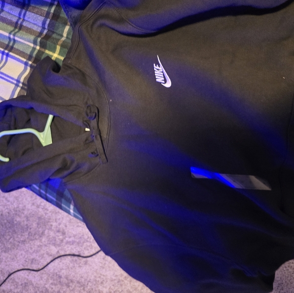 Nike hoody - Picture 2 of 3